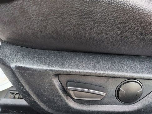 Used 2023 Ford Mustang Convertible image 13