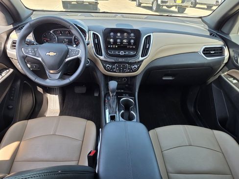 Used 2024 Chevrolet Equinox Premier AWD/4WD image 9
