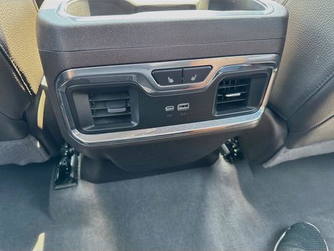 Used 2024 GMC Sierra 2500 Denali w/ Denali Reserve Package AWD/4WD image 29