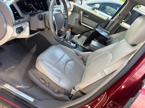 Used 2016 GMC Acadia SLT w/ Open Road Package FWD image 3