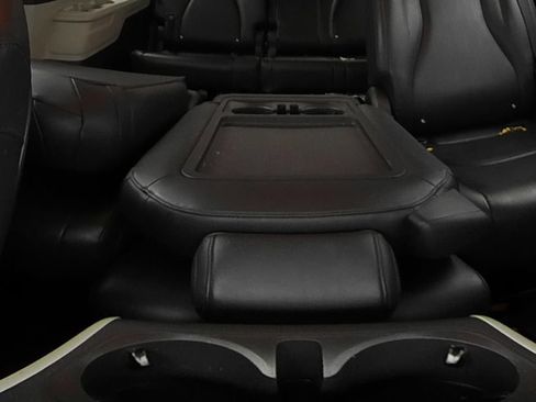 Used 2023 Kia Carnival LX FWD image 13