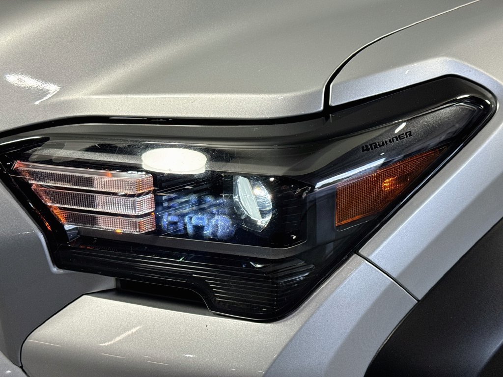 Used 2026 Toyota 4Runner SR5 AWD/4WD image 3