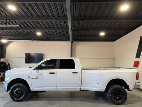 Used 2018 RAM 3500 SLT w/ Luxury Group AWD/4WD image 7