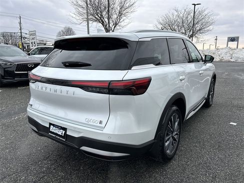 New 2026 INFINITI QX60 Luxe image 8