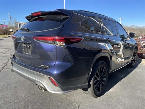 Used 2023 Toyota Highlander XSE image 4