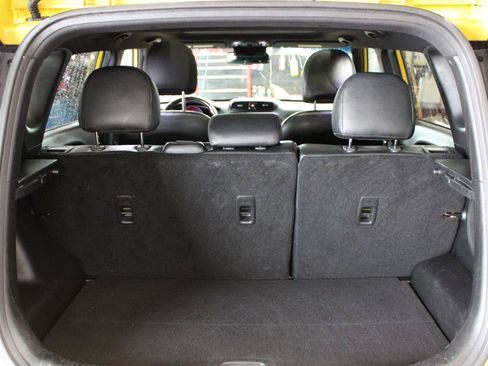 Used 2014 Kia Soul ! w/ Sun & Sound Package FWD image 9