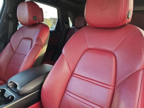 Certified 2021 Porsche Cayenne GTS image 5