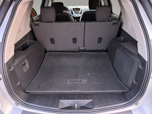 Used 2017 GMC Terrain SLE FWD image 17