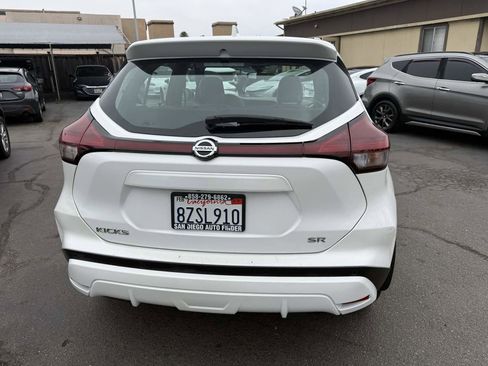 Used 2021 Nissan Kicks SR w/ SR Premium Package FWD image 19