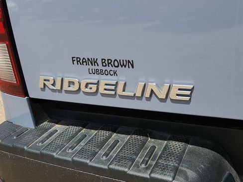 Used 2023 Honda Ridgeline Black Edition image 9