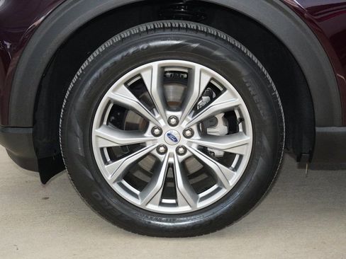 Used 2023 Ford Explorer XLT w/ Equipment Group 202A image 9