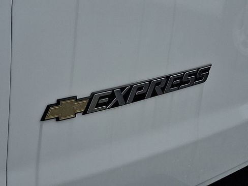 New 2025 Chevrolet Express 3500 w/ Driver Convenience Package RWD image 15