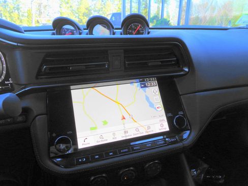 Used 2023 Nissan Z w/ Floor Mat Package (L93) image 13