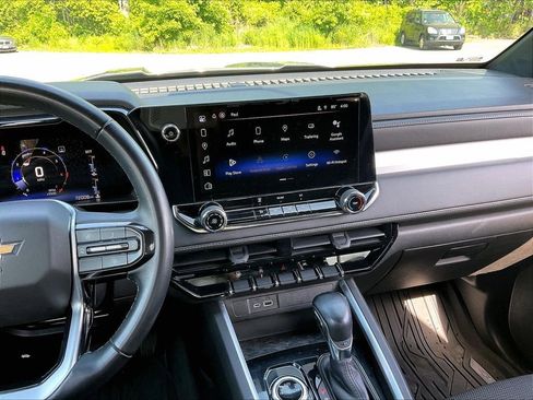 Used 2023 Chevrolet Colorado LT AWD/4WD image 18