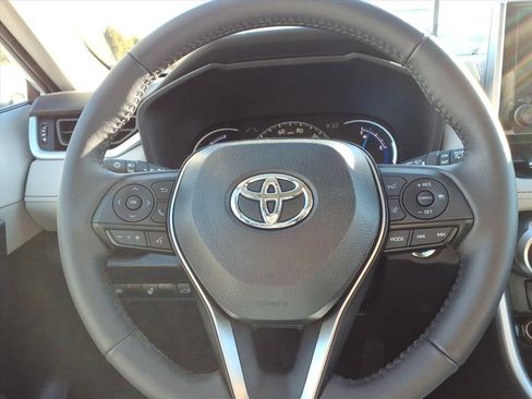 Used 2024 Toyota RAV4 XLE Premium image 21
