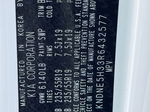 Used 2024 Kia Carnival SX Prestige image 35