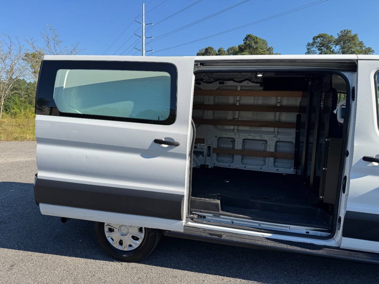 Used 2022 Ford Transit 250 Low Roof w/ Exterior Upgrade Package RWD image 15