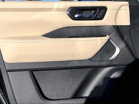 New 2026 Nissan Armada Platinum Reserve image 10