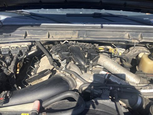 Used 2012 Ford F350 XLT w/ XLT Interior Pkg AWD/4WD image 10