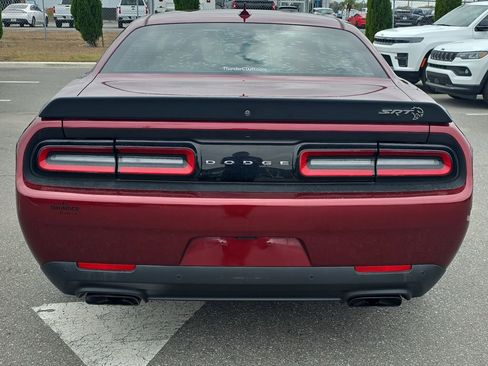Used 2018 Dodge Challenger SRT Hellcat image 10