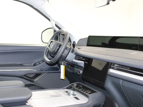 New 2025 Lincoln Navigator Reserve image 37