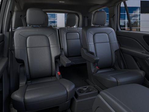 New 2026 Lincoln Aviator Reserve w/ Jet Appearance Package AWD/4WD image 11