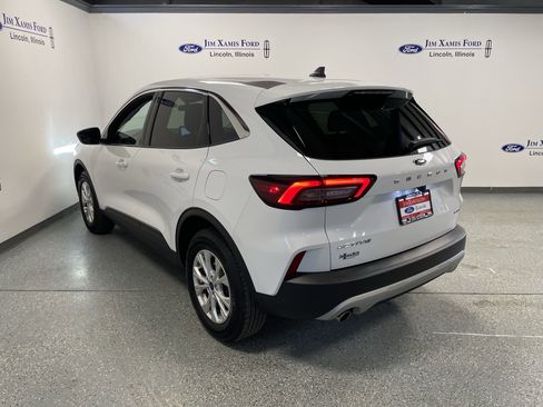 Used 2023 Ford Escape Active image 4