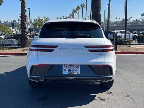Used 2026 Genesis GV70 2.5T image 9
