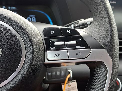 Certified 2025 Hyundai Elantra SE image 20