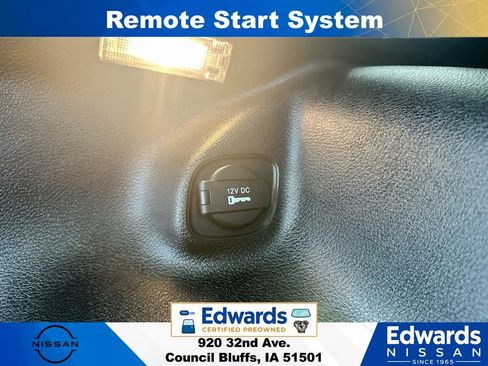 Used 2019 Jeep Cherokee Trailhawk w/ Comfort/Convenience Group AWD/4WD image 15