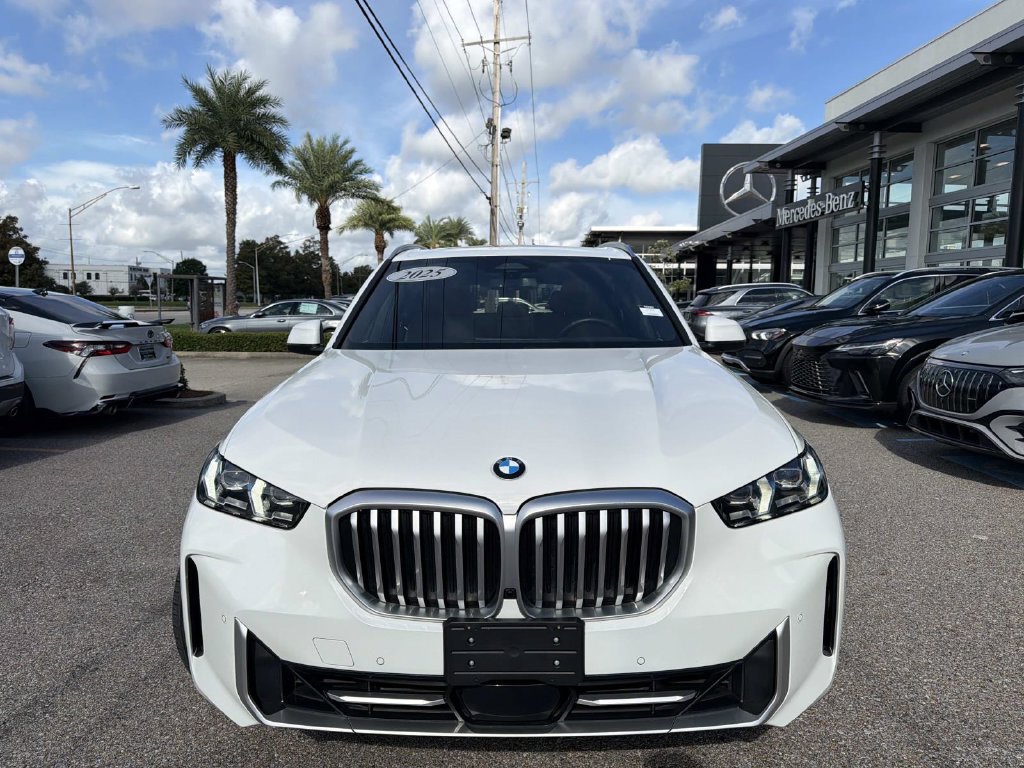 Used 2025 BMW X5 xDrive40i w/ Climate Comfort Package AWD/4WD image 2