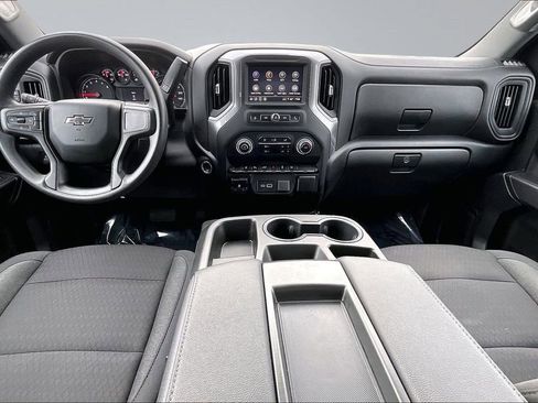 Used 2025 Chevrolet Silverado 2500 Custom w/ Custom Value Package image 15