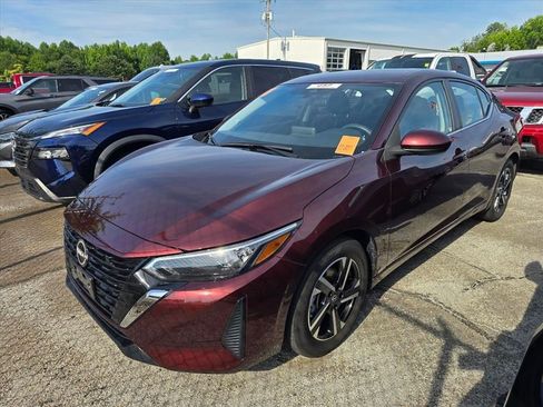 Used 2025 Nissan Sentra SV FWD image 2
