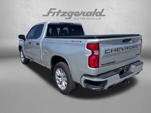 Used 2020 Chevrolet Silverado 1500 Custom w/ Custom Value Package image 3