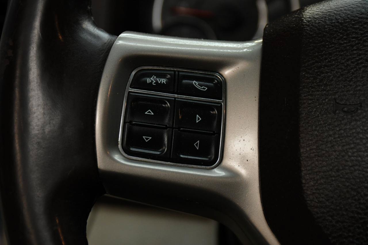 Used 2015 RAM 1500 Laramie w/ Convenience Group AWD/4WD image 22