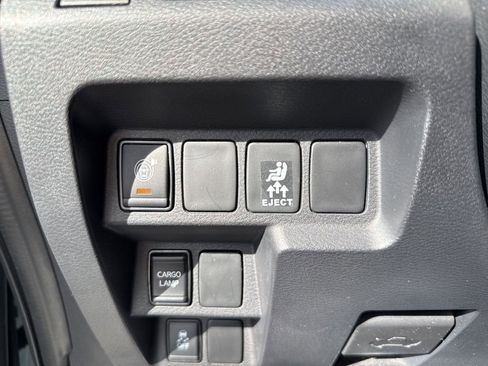 Used 2023 Nissan Frontier SV w/ Midnight Edition Package image 36