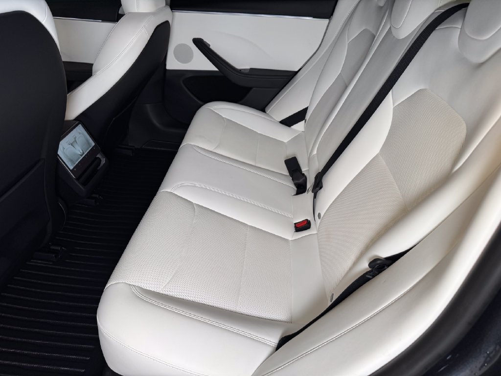Used 2025 Tesla Model 3 Long Range AWD/4WD image 16