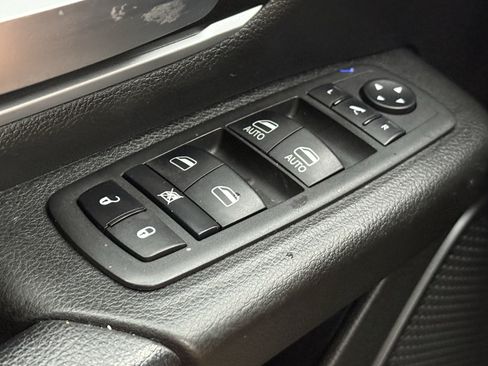 Used 2022 RAM 1500 Lone Star AWD/4WD image 25