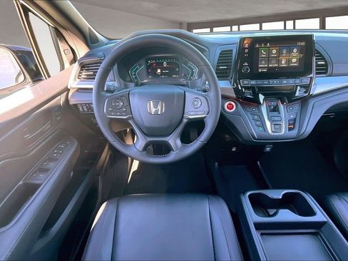 Certified 2023 Honda Odyssey Sport image 8