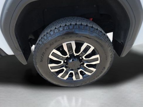 Used 2024 GMC Sierra 2500 Denali Ultimate AWD/4WD image 31