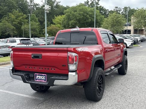 Used 2022 Toyota Tacoma TRD Off-Road AWD/4WD image 5