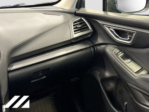 Used 2020 Subaru Forester Premium AWD/4WD image 24