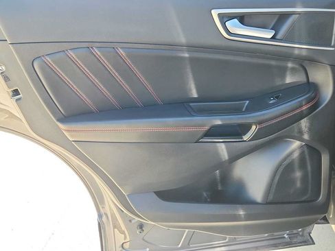 Used 2021 Ford Edge ST-Line FWD image 21