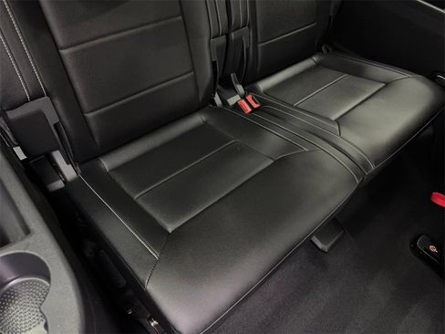 Used 2022 Volkswagen Atlas SE image 39