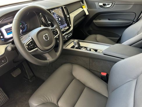 New 2025 Volvo XC60 T8 Plus w/ Protection Package Premier image 9