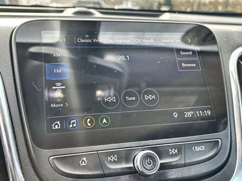 Used 2019 Chevrolet Equinox LT AWD/4WD image 12