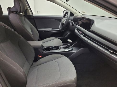 Used 2025 Kia K4 FWD image 21