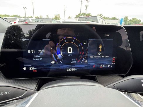 Used 2025 Chevrolet Equinox LT w/ Safety and Technology Package FWD image 28
