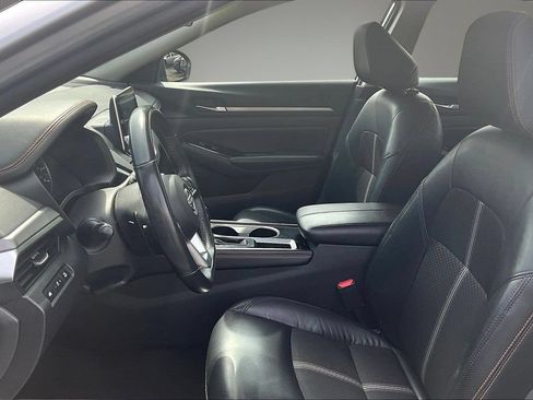 Used 2024 Nissan Altima 2.5 SR FWD image 21