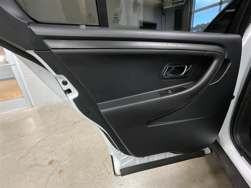 Used 2014 Ford Taurus Police Interceptor AWD image 21